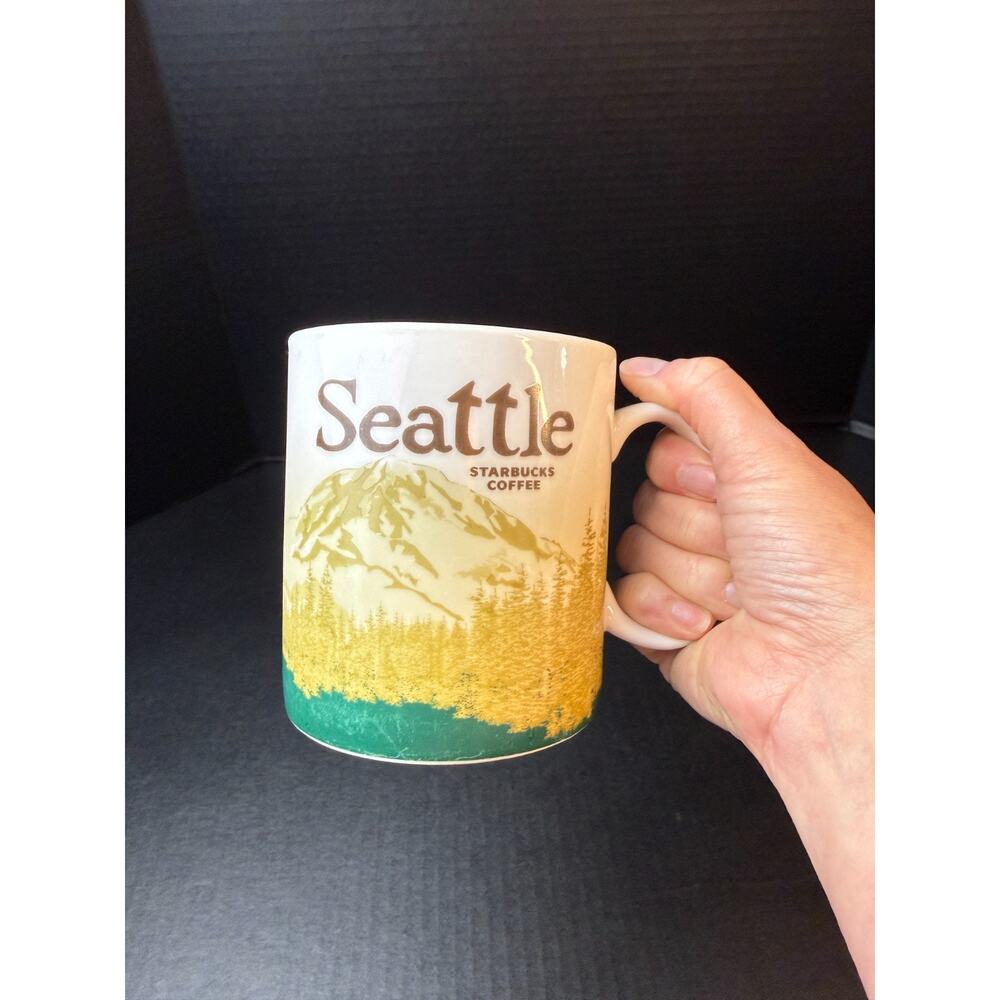 Seattle Starbucks 2008 Collector City Series Mug 16 oz Mt Rainier Original READ